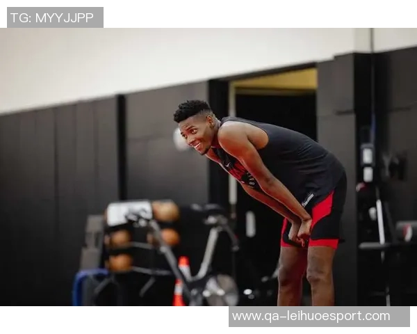 布兰登米勒闪耀赛场23分钟内高效砍下15分5助攻正负值高达16